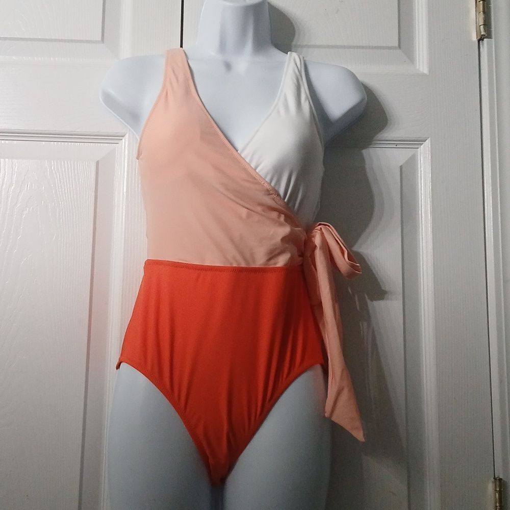 Cupshe Orange And White Bowknot One piece Swimsuit  Sz XS  NWT